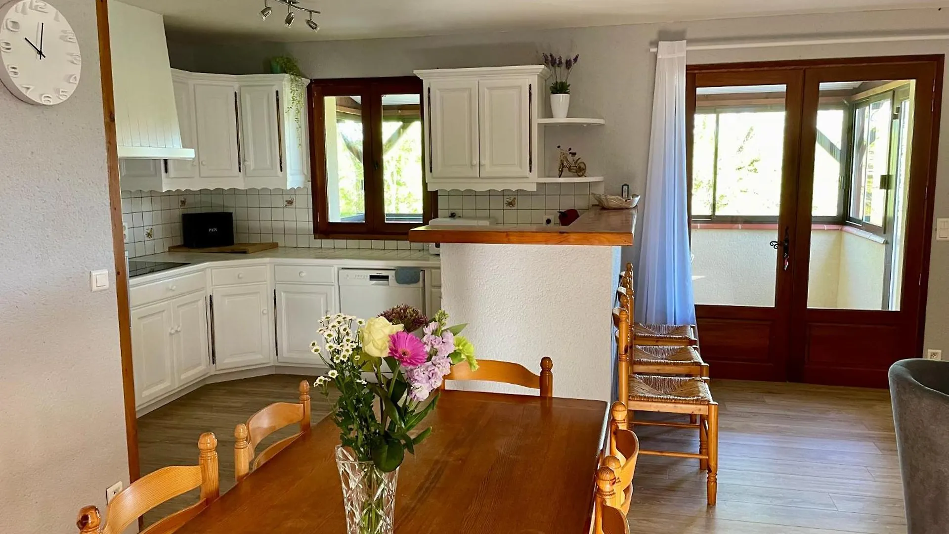 Gite Vue Imprenable Vallee Du Lot, Piscine Privee Calvignac 0*,  Франция