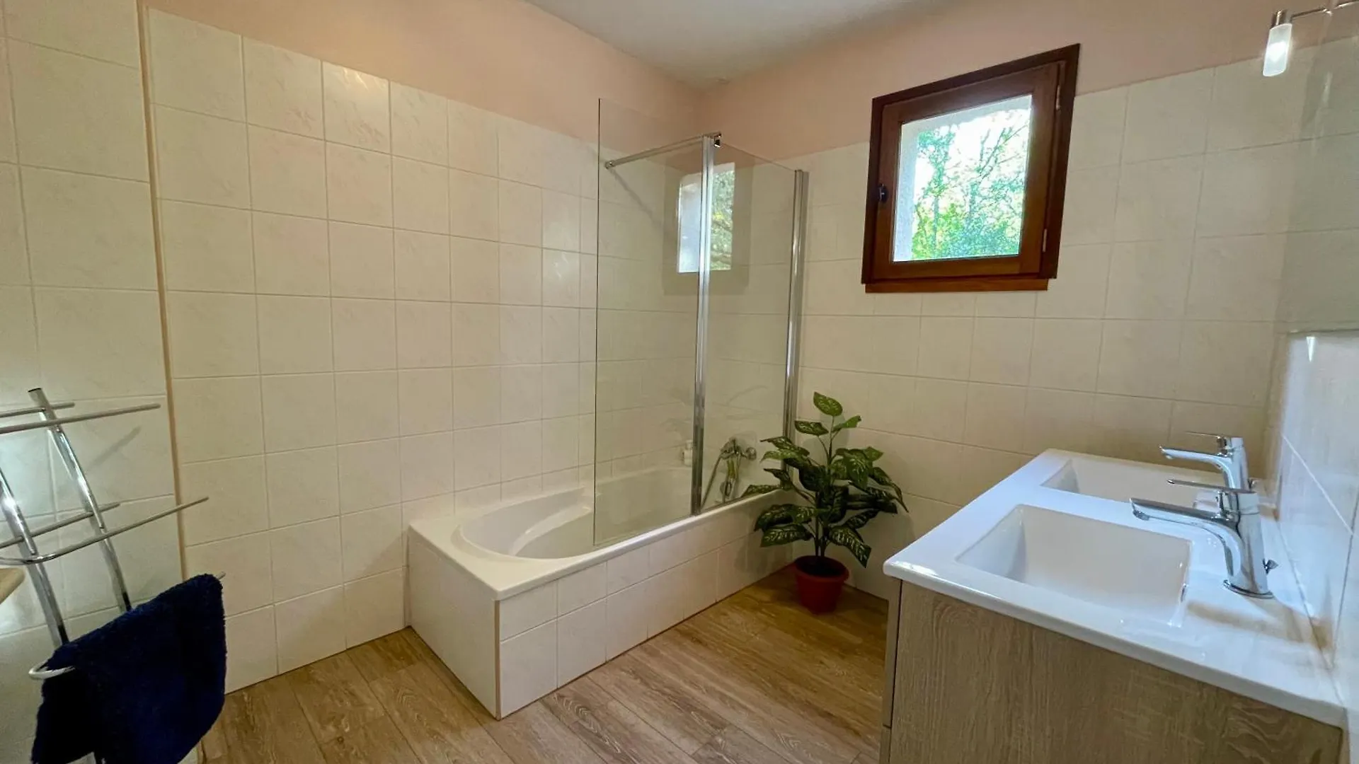 Gite Vue Imprenable Vallee Du Lot, Piscine Privee Calvignac